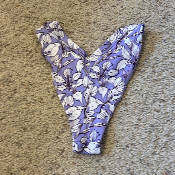 one one swimwear bikini bottom - Picture 2 of 2